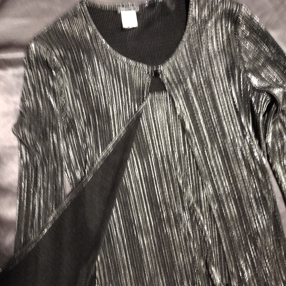 Silver Metallic layered top - Picture 12 of 13